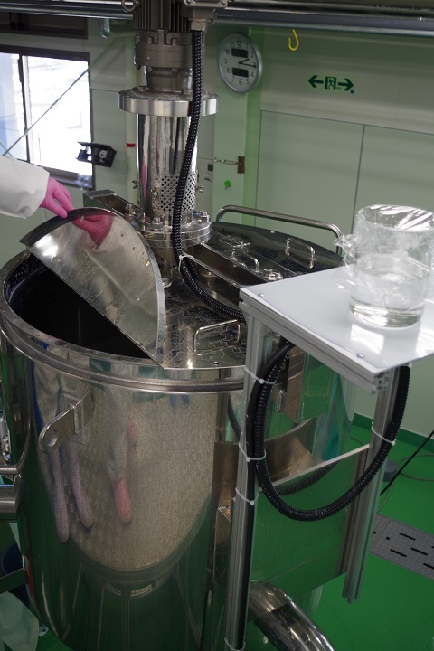 トリニティー充填作業2